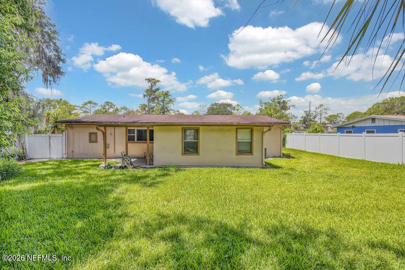 2859 Loran Dr W, Jacksonville, FL 32216