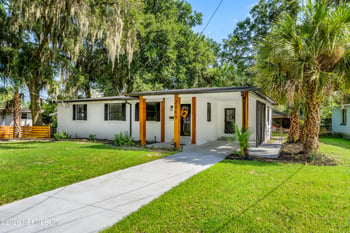 2869 Yellow Pine Dr, Jacksonville, FL 32277