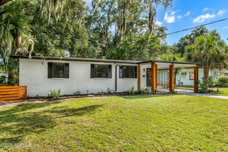 2869 Yellow Pine Dr, Jacksonville, FL 32277