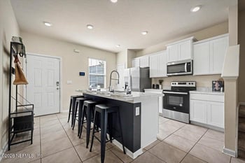 2880 Mule Deer Cir, Jacksonville, FL 32225