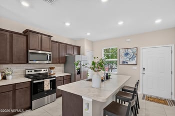 2882 Black Buck Cir, Jacksonville, FL 32225