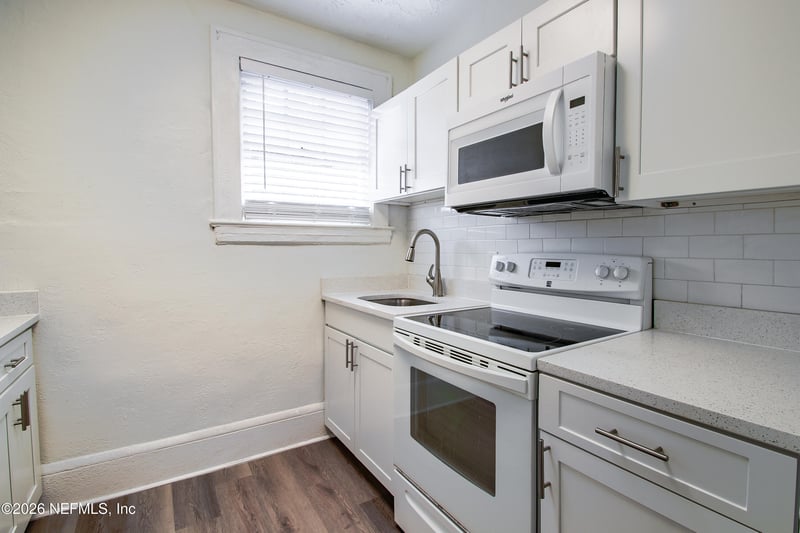2892 College St, Jacksonville, FL 32205