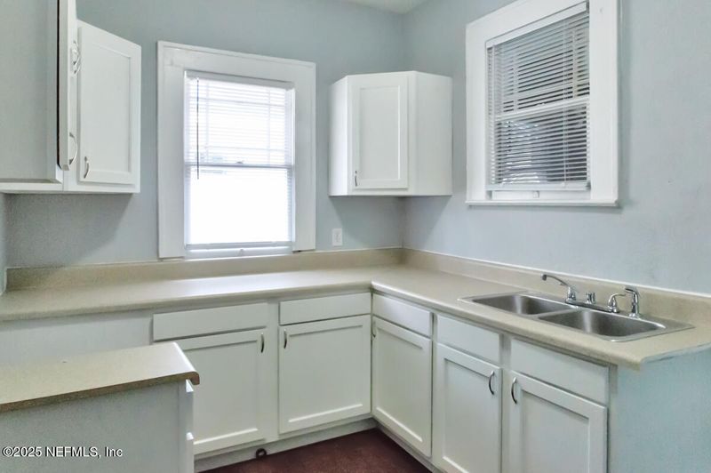 29 W 21st St, Jacksonville, FL 32206