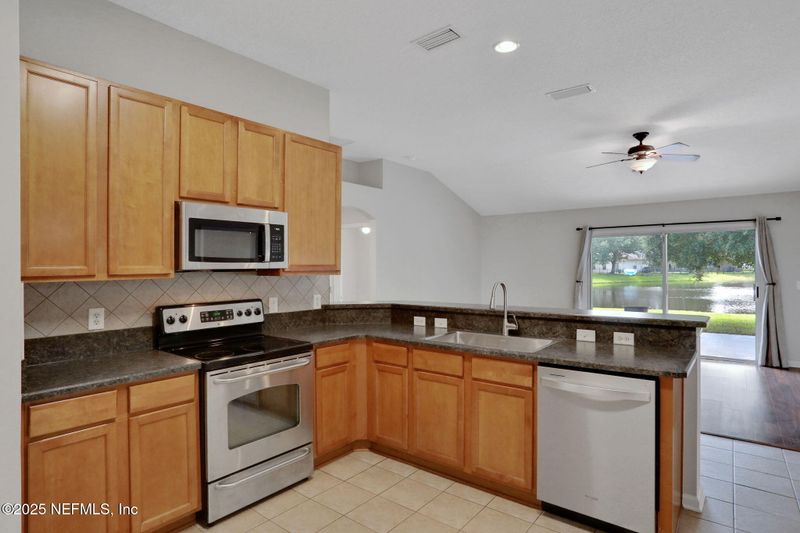 2908 Alaskan Way, Jacksonville, FL 32226