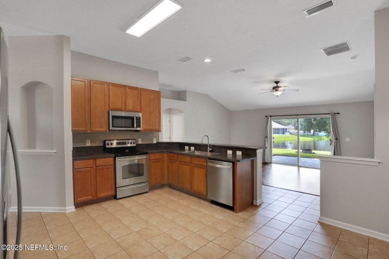 2908 Alaskan Way, Jacksonville, FL 32226