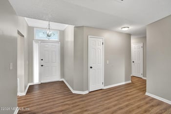 2923 Safeshelter Dr, Jacksonville, FL 32225