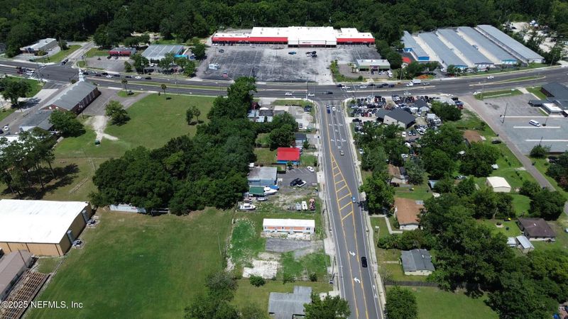 2926 Leonid Rd, Jacksonville, FL 32218