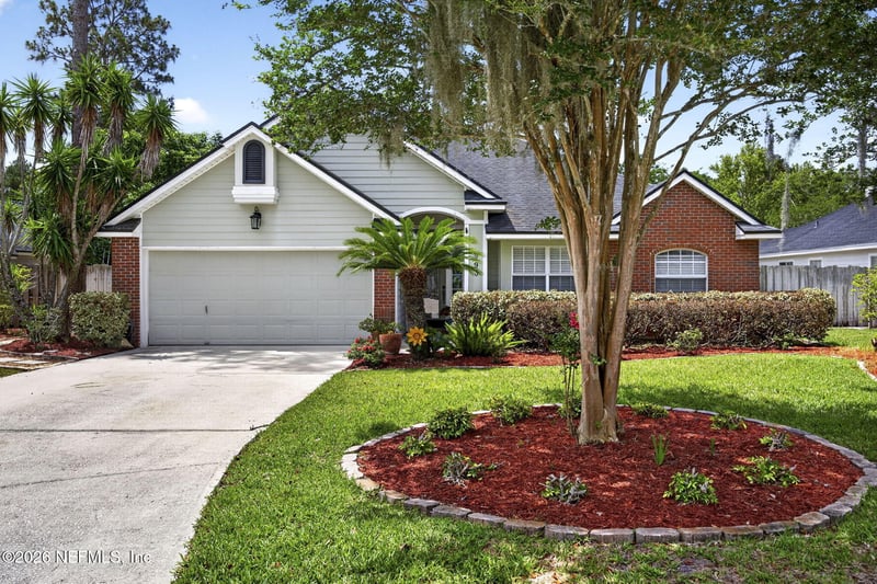 293 Maplewood Dr, St Johns, FL 32259