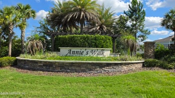 294 Anthony Dr, Jacksonville, FL 32218