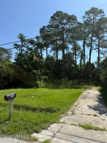 2947 Brackridge Blvd E, Jacksonville, FL 32216
