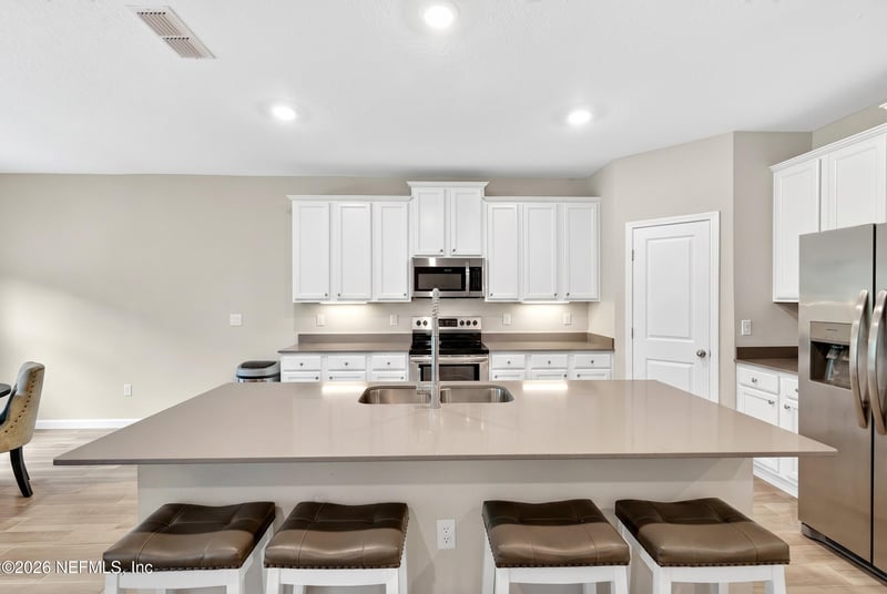 2948 Armsdale Rd, Jacksonville, FL 32218