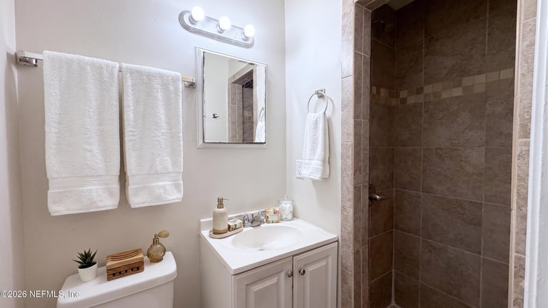 2962 Ribault Cir, Jacksonville, FL 32208