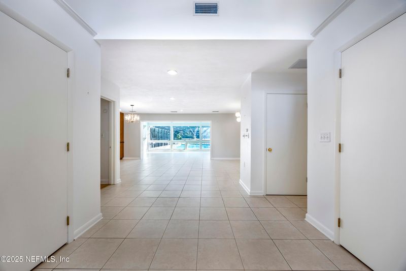 2966 Forest Cir, Jacksonville, FL 32257