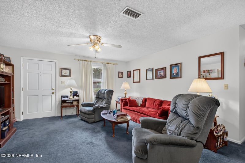298 Pearwood Cir E, Middleburg, FL 32068