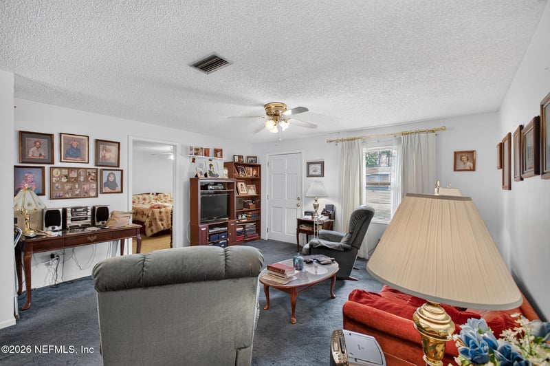 298 Pearwood Cir E, Middleburg, FL 32068