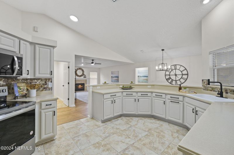 2985 Cold Creek Blvd, Jacksonville, FL 32221