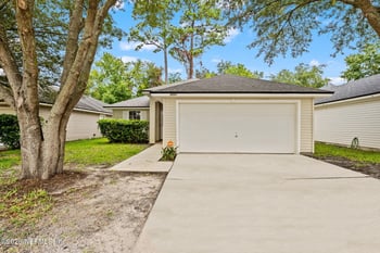 2991 Centerwood Dr, Jacksonville, FL 32218