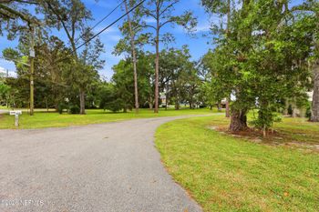 3001 Forest Cir, Jacksonville, FL 32257