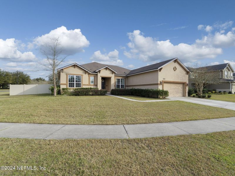 3011 Paddle Creek Dr, Green Cove Springs, FL 32043