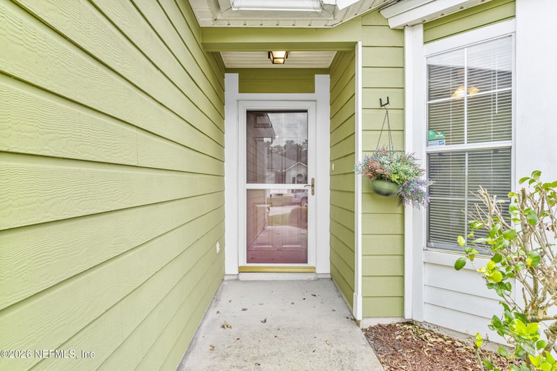 3013 Wavering Ln, Middleburg, FL 32068