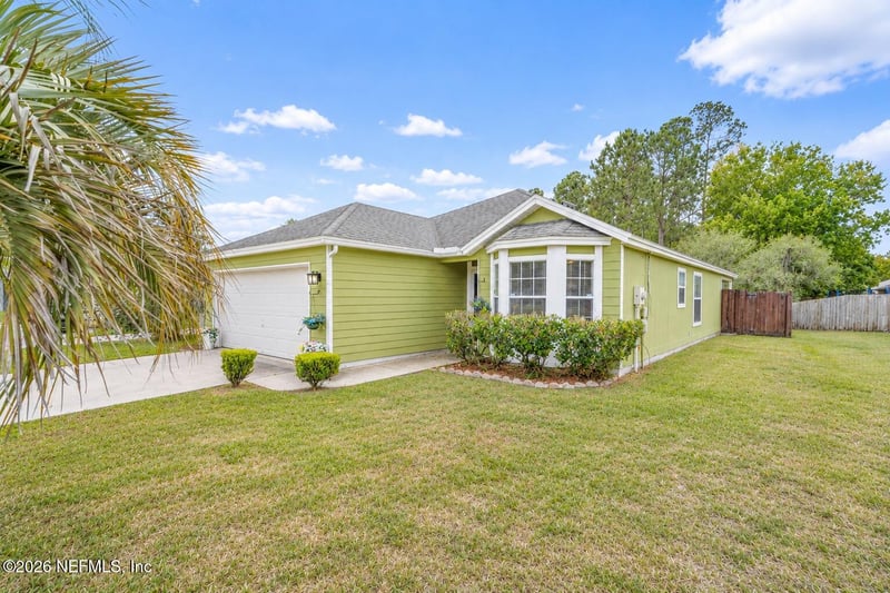 3013 Wavering Ln, Middleburg, FL 32068