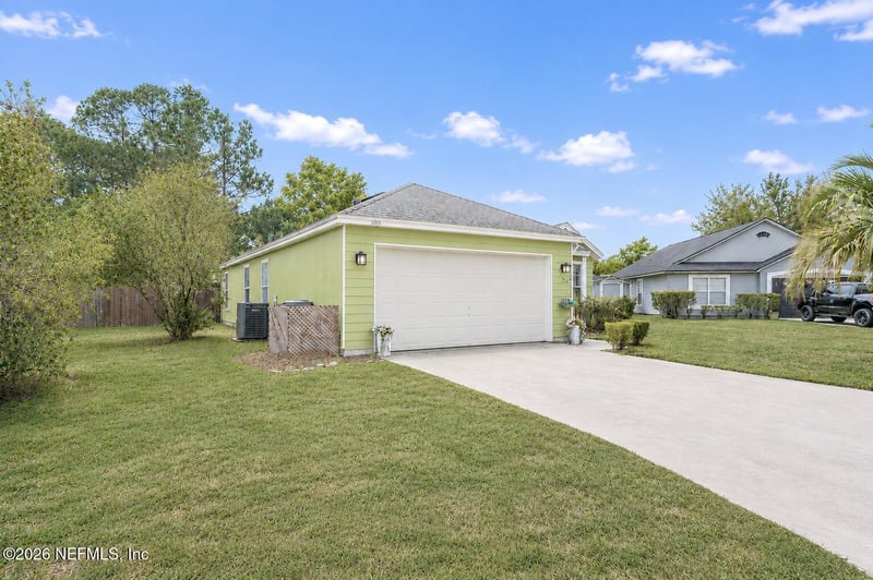 3013 Wavering Ln, Middleburg, FL 32068