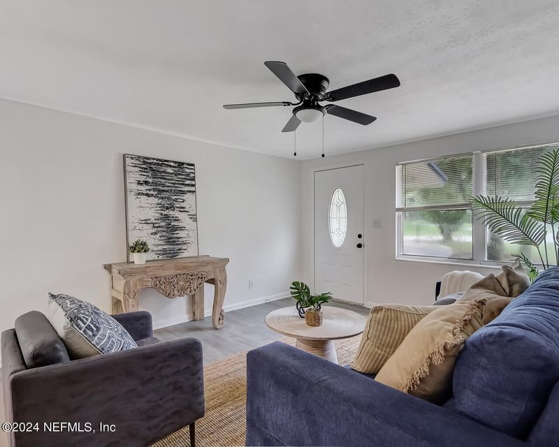 302 Toccoa Rd, Orange Park, FL 32073
