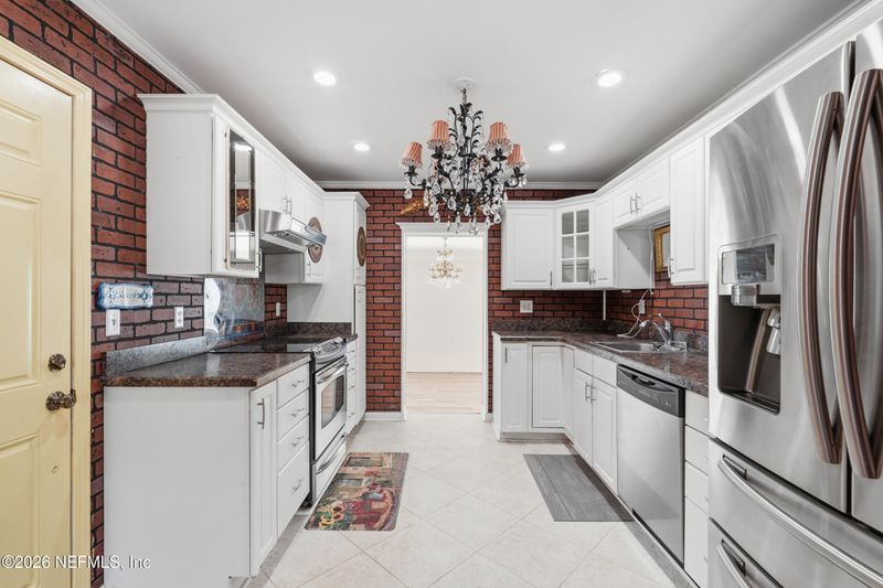 3021 Alonso Rd, Jacksonville, FL 32216