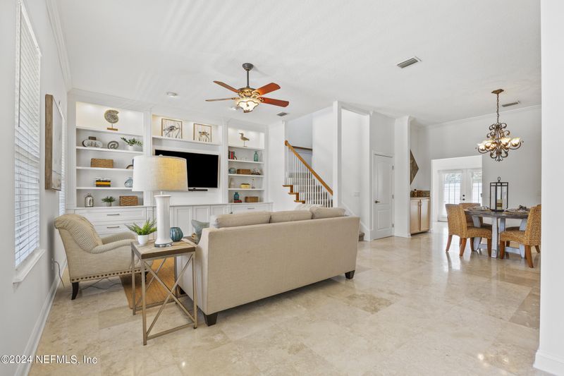 303 1st St, Atlantic Beach, FL 32233