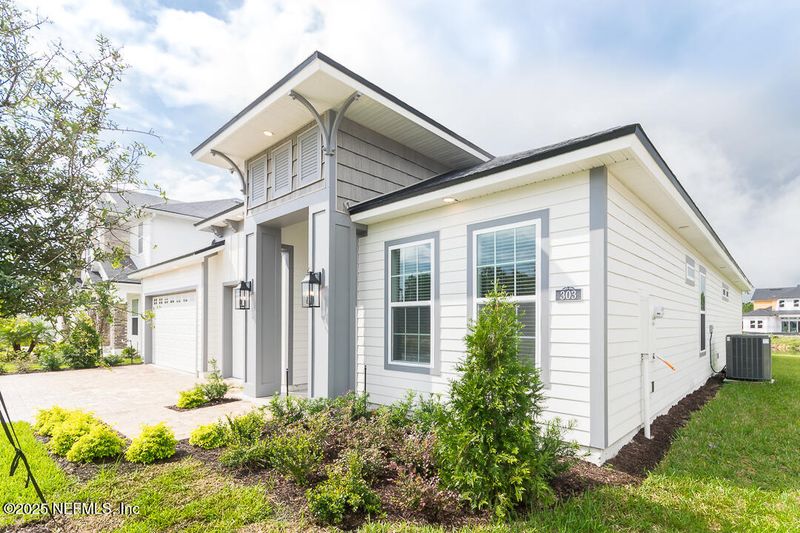 303 Eagle Moon Lake Dr, St Augustine, FL 32092