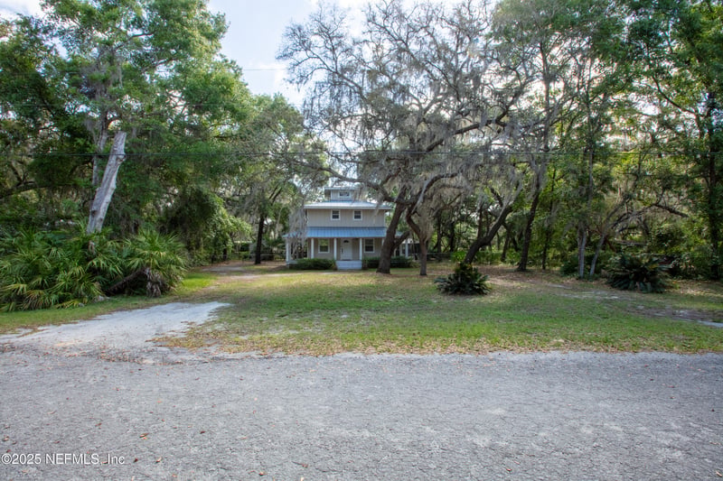 303 SE 3rd Ave, Melrose, FL 32666