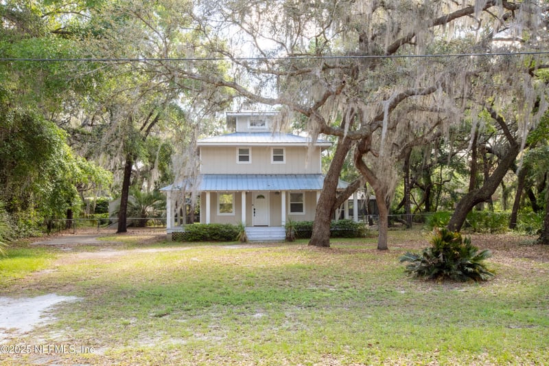 303 SE 3rd Ave, Melrose, FL 32666
