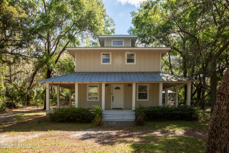 303 SE 3rd Ave, Melrose, FL 32666