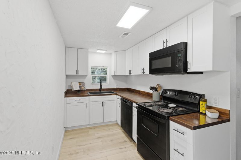 3037 Gilmore St, Jacksonville, FL 32205