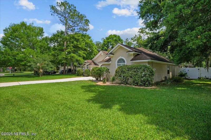 304 Lolly Ln, St Johns, FL 32259