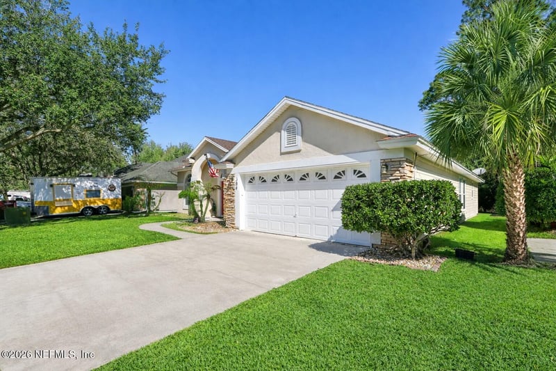 304 S Buck Board Dr, St Johns, FL 32259