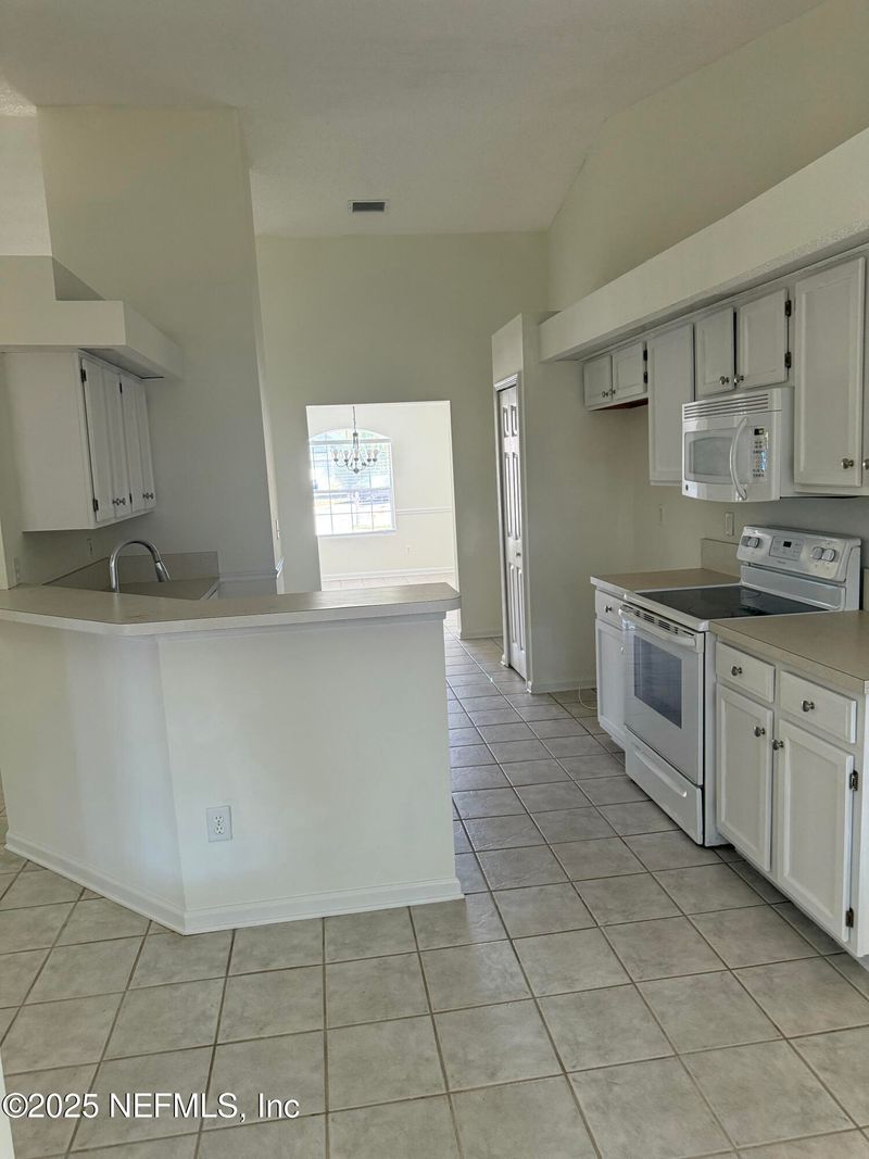 3041 Marbon Estates Ct, Jacksonville, FL 32223