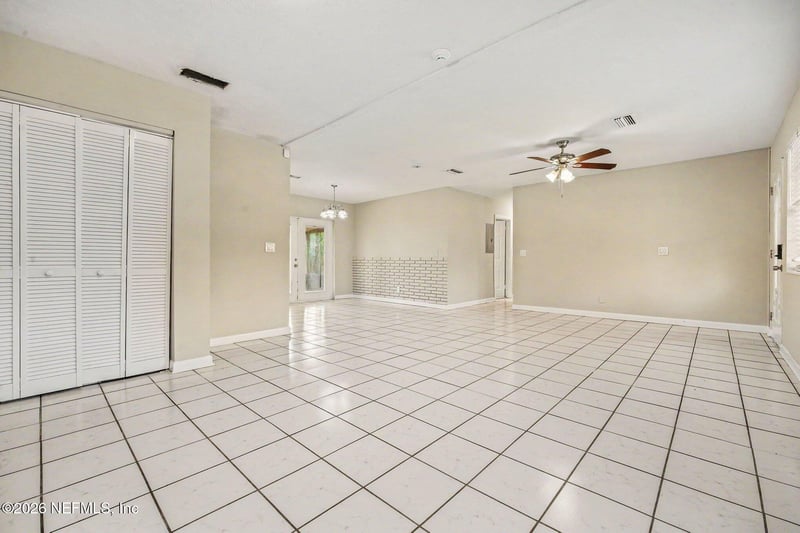 3043 Scotty Dr, Jacksonville, FL 32216