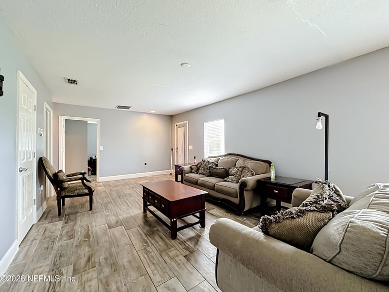3065 Francis Rd, Jacksonville, FL 32209
