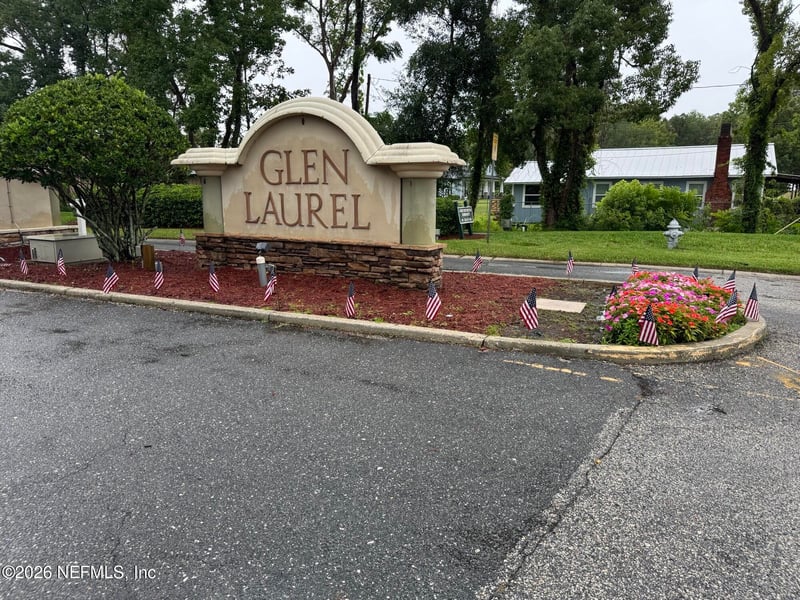 3067 Wavering Ln, Middleburg, FL 32068