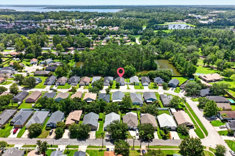 3067 Wavering Ln, Middleburg, FL 32068