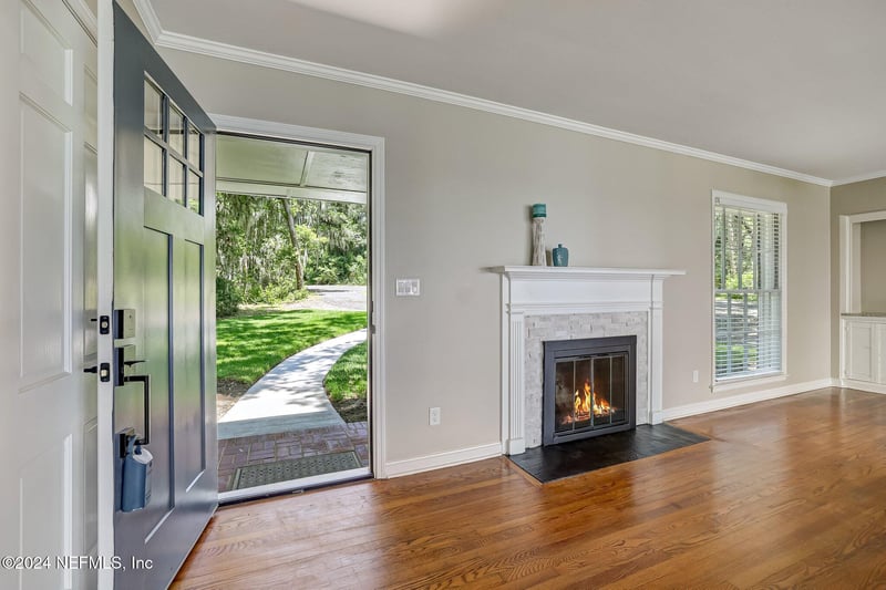 3087 Doctors Lake Dr, Orange Park, FL 32073
