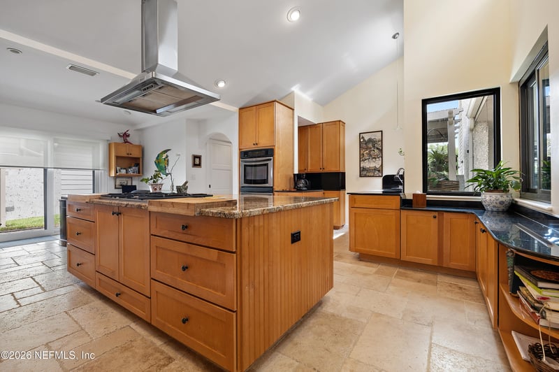 31 Lake Julia Dr S, Ponte Vedra Beach, FL 32082