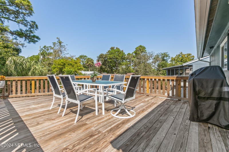 310 Magnolia St, Atlantic Beach, FL 32233