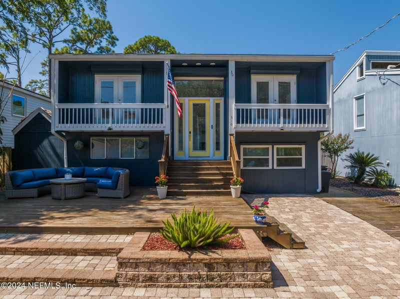310 Magnolia St, Atlantic Beach, FL 32233