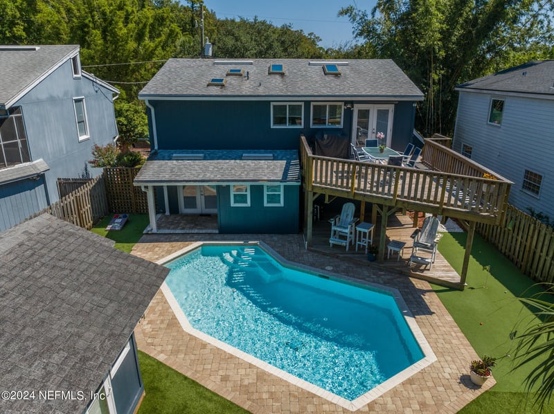 310 Magnolia St, Atlantic Beach, FL 32233
