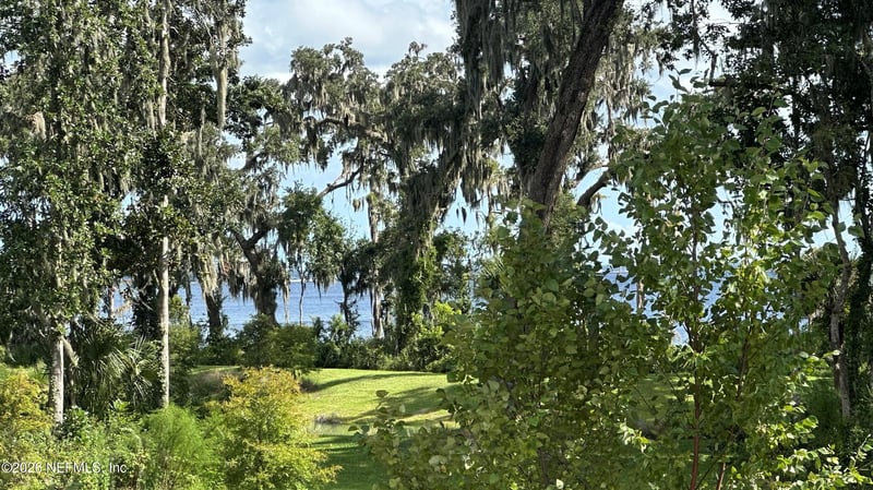 313 Oakmoss Dr, St Johns, FL 32259
