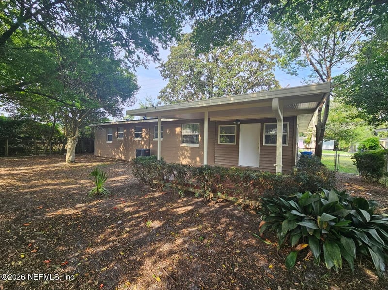 3139 Cesery Blvd, Jacksonville, FL 32277