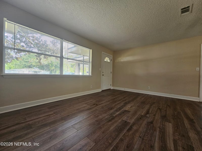 3139 Cesery Blvd, Jacksonville, FL 32277