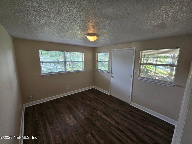 3139 Cesery Blvd, Jacksonville, FL 32277